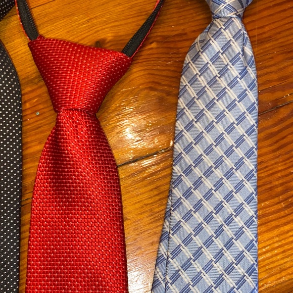 Stylish Assorted Ties Collection - Picture 4 of 6